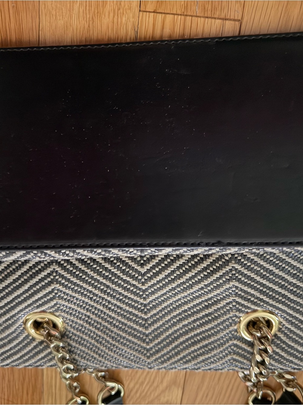 Calvin Klein Black & Cream Chevron Tote with Gold Hardware - Project - Picture 4 of 10
